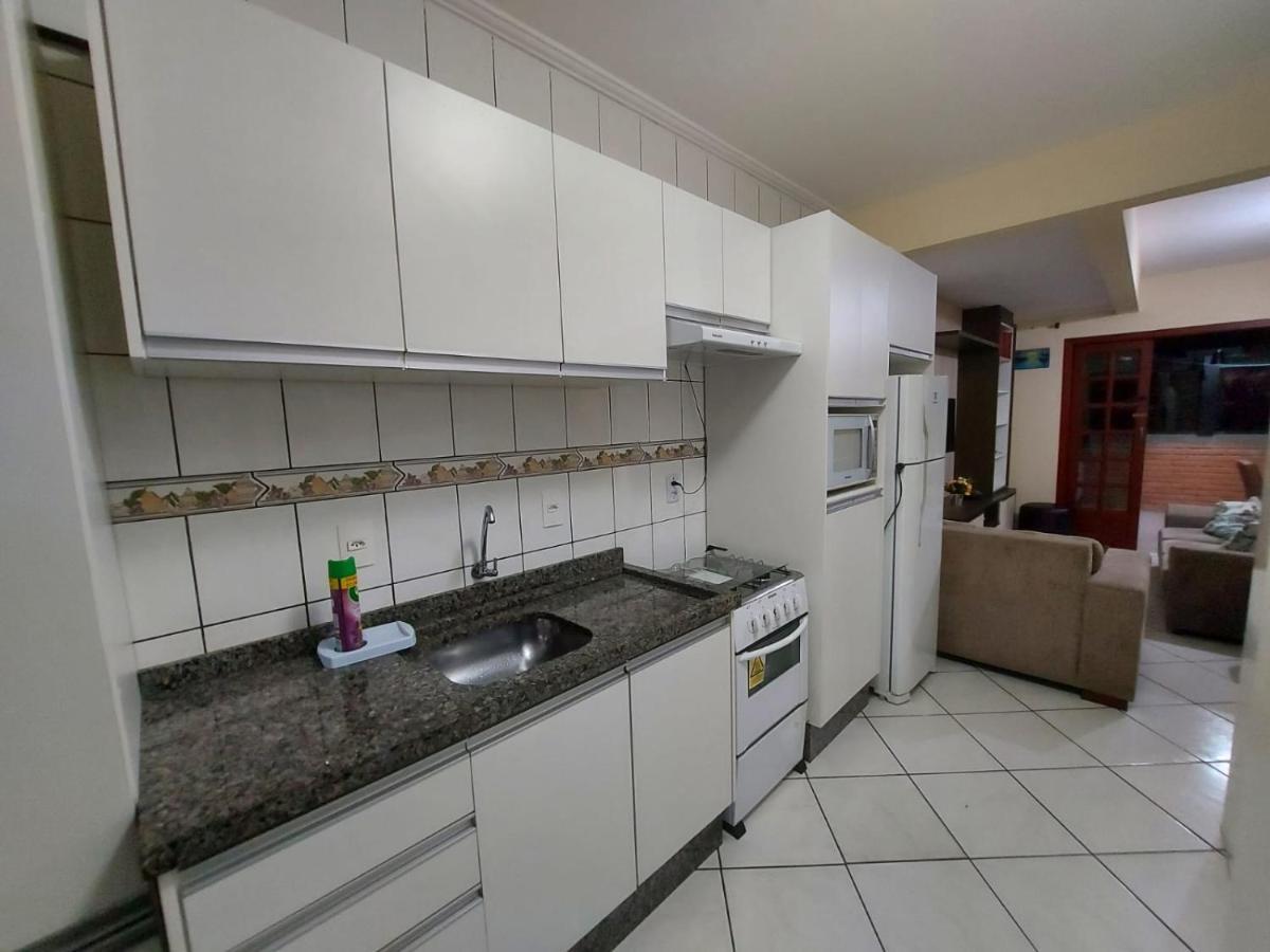 Apartamento 12 - Bombinhas - 200 Metros Da Praia מראה חיצוני תמונה