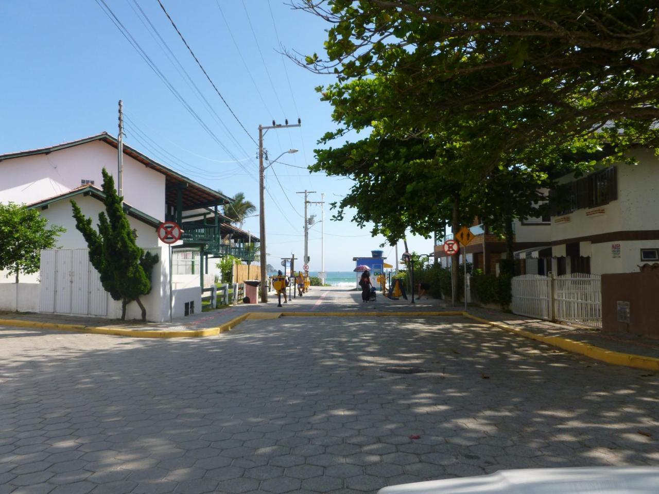 Apartamento 12 - Bombinhas - 200 Metros Da Praia מראה חיצוני תמונה